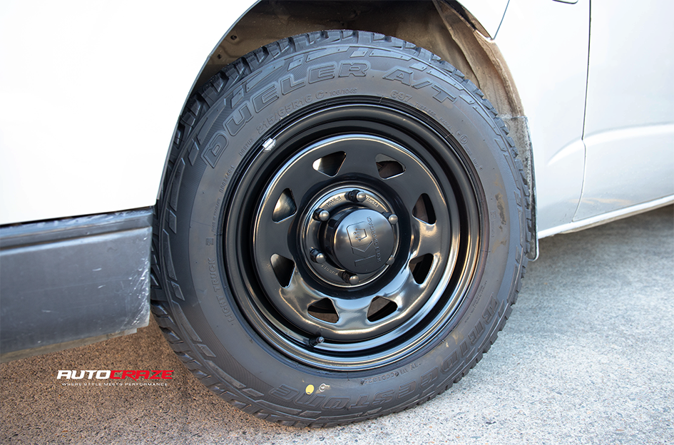 TOYOTA HIACE KING TERRA BLACK 