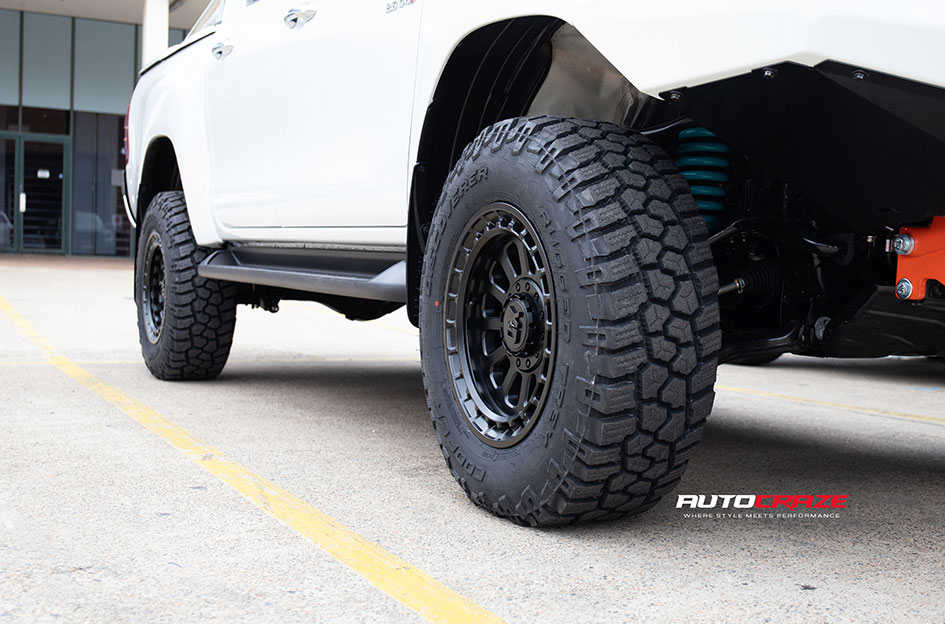 TOYOTA HILUX KMC OMEGA XD856 SATIN BLACK