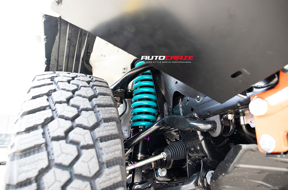 TOYOTA HILUX KMC OMEGA XD856 SATIN BLACK