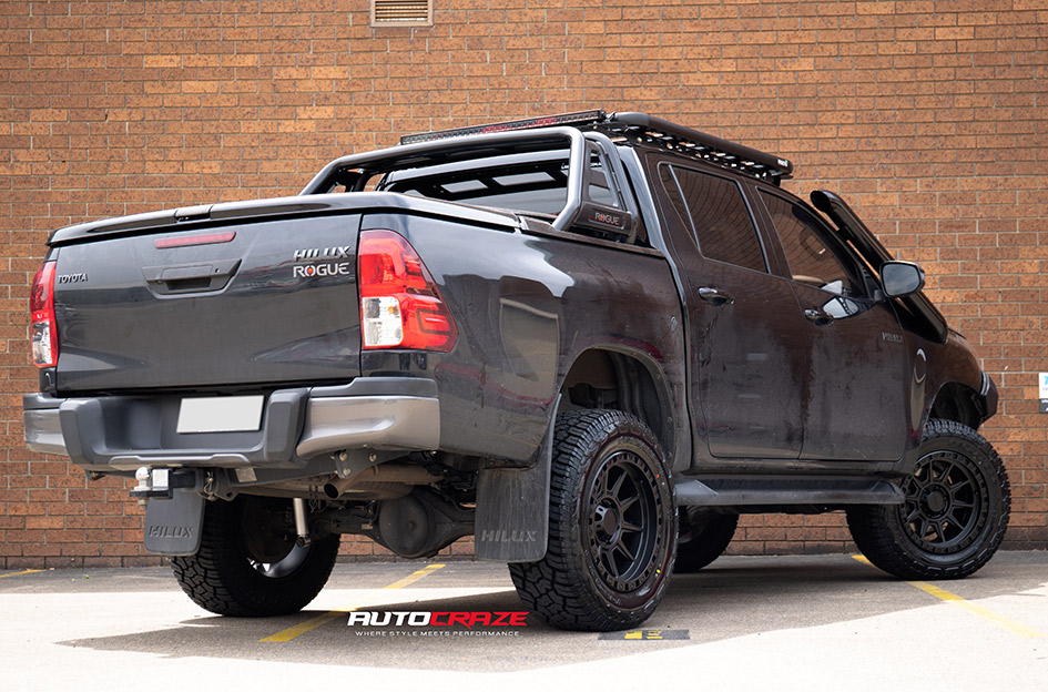 TOYOTA HILUX AMERICAN RACING AR202 CAST IRON BLACK 