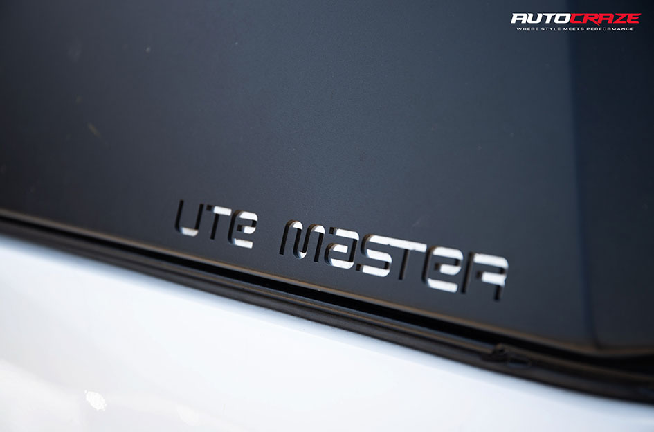 TOYOTA HILUX BLACK RHINO CHAMBER MATTE BLACK