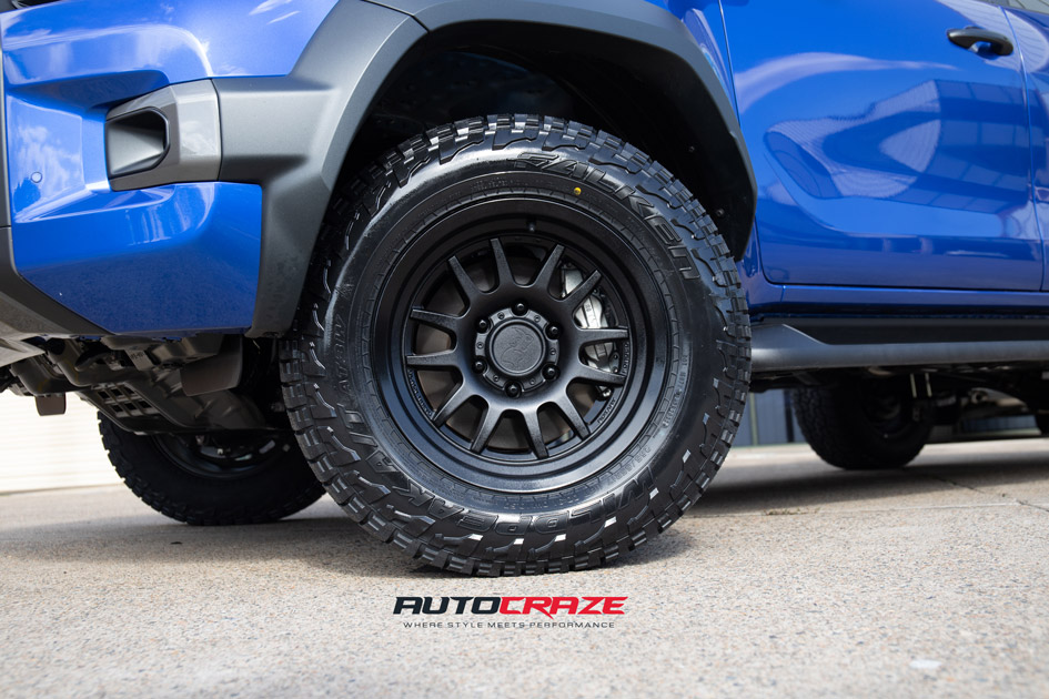 TOYOTA HILUX BLACK RHINO GUIDE MATTE BLACK