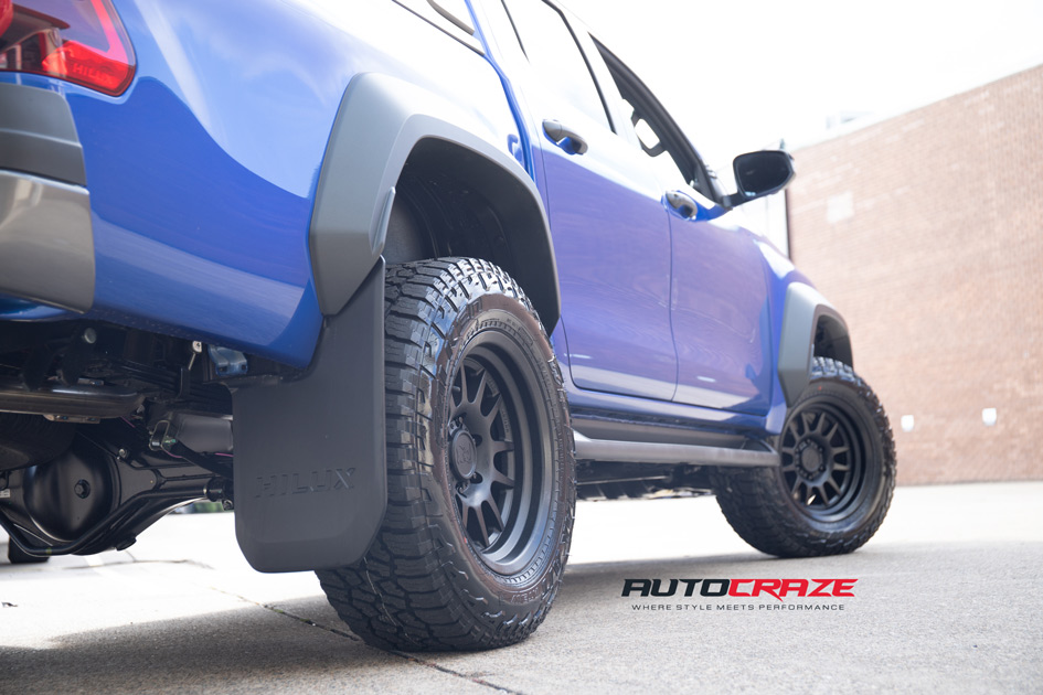 TOYOTA HILUX BLACK RHINO GUIDE MATTE BLACK
