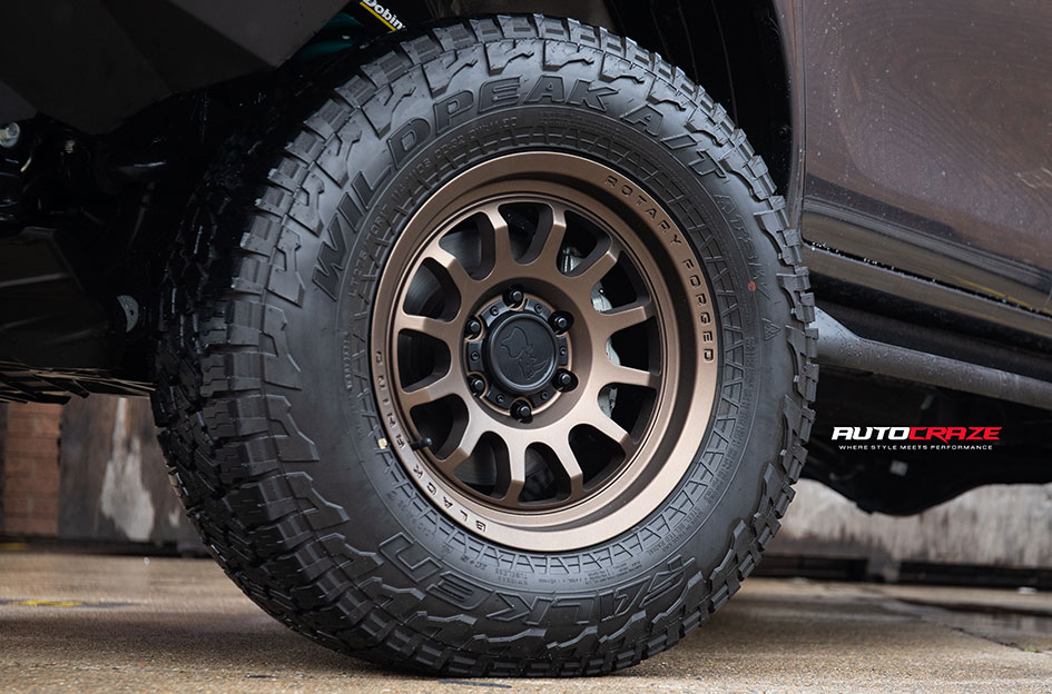 TOYOTA HILUX BLACK RHINO RAPID BRONZE