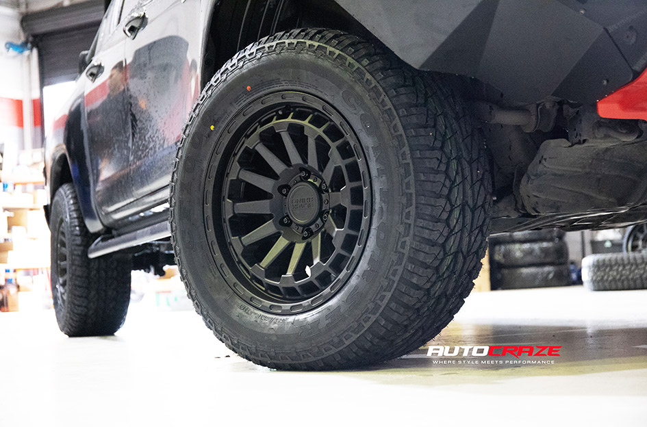 TOYOTA HILUX BLACK RHINO RAID MATTE BLACK 