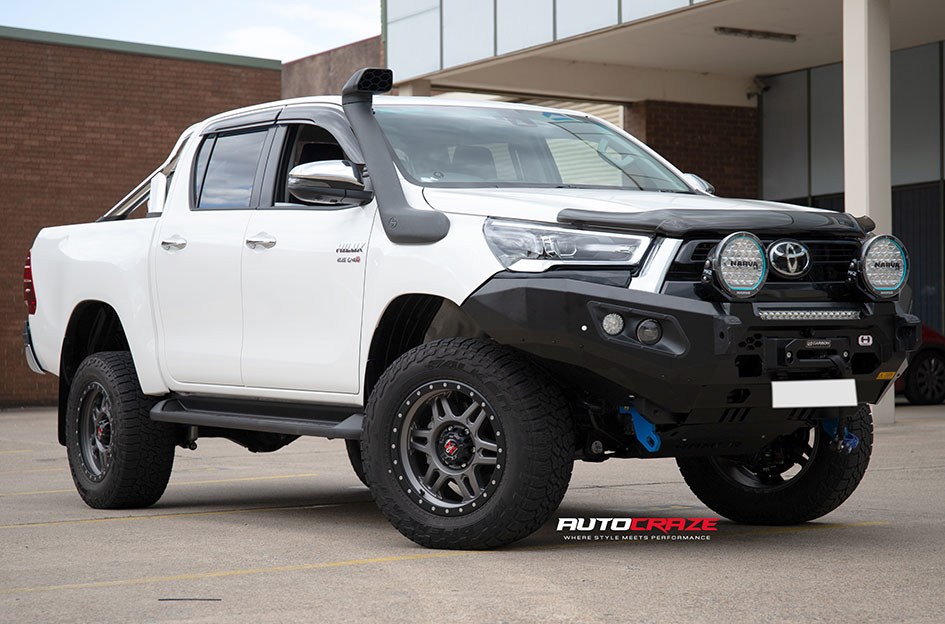 TOYOTA HILUX CSA MILITANT SATIN GREY BLACK LIP