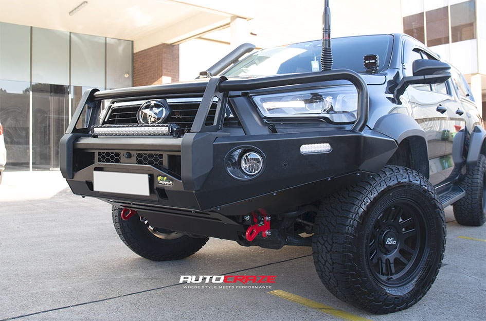TOYOTA HILUX DIFTY LIFE CANYON SATIN BLACK