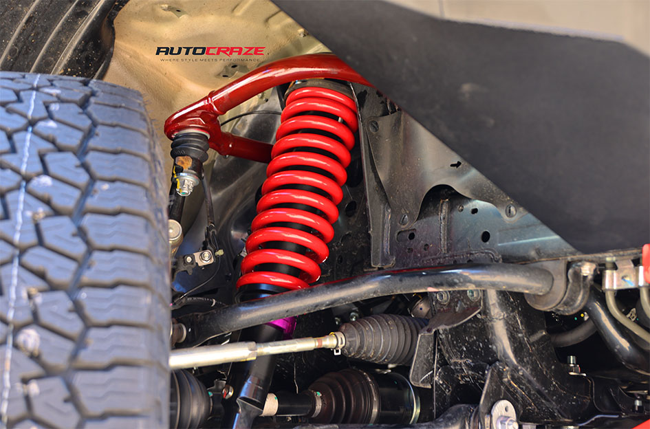 TOYOTA HILUX DIRTY LIFE DT1 SATIN GOLD BLACK LIP