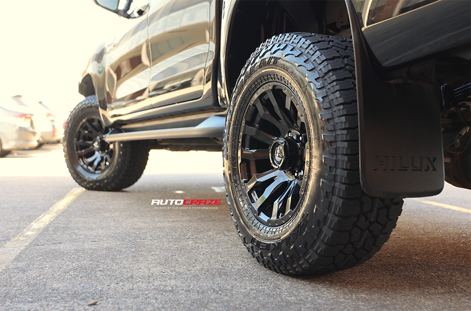 TOYOTA HILUX FUEL BLITZ GLOSS BLACK 