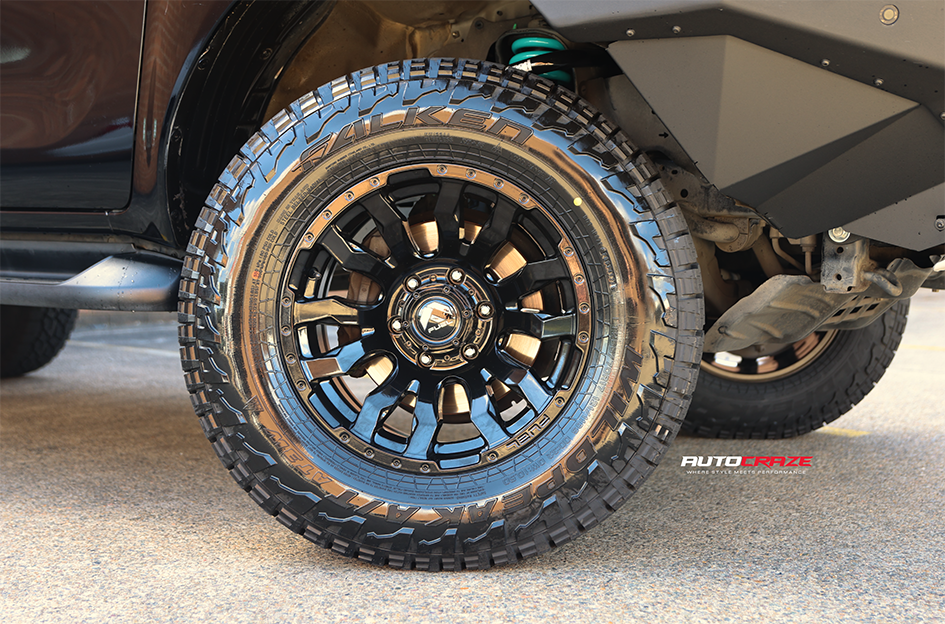 TOYOTA HILUX FUEL BLITZ GLOSS BLACK 