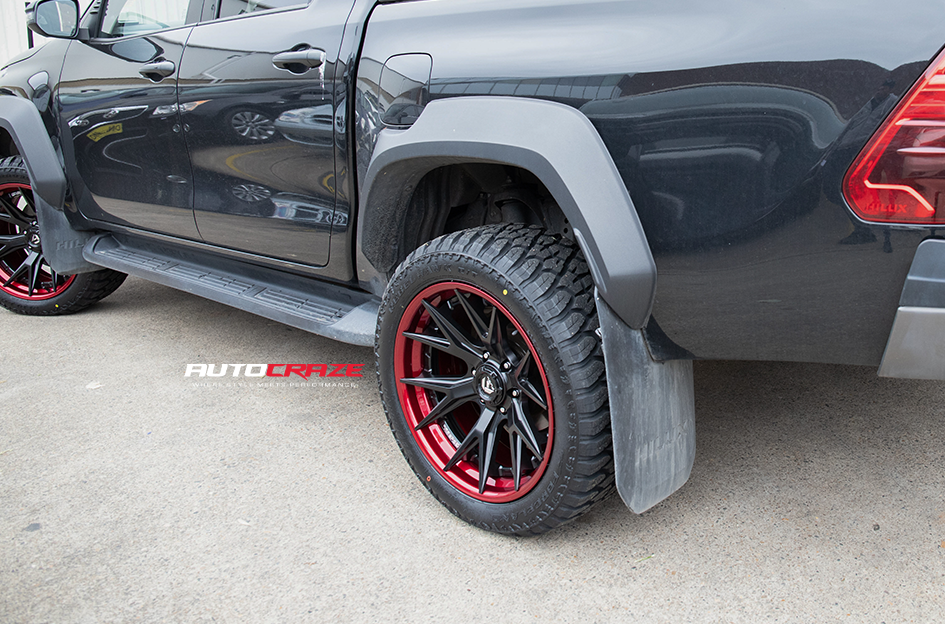 TOYOTA HILUX ROGUE FUEL CATALYST MATTE BLACK W/ CANDY RED LIP