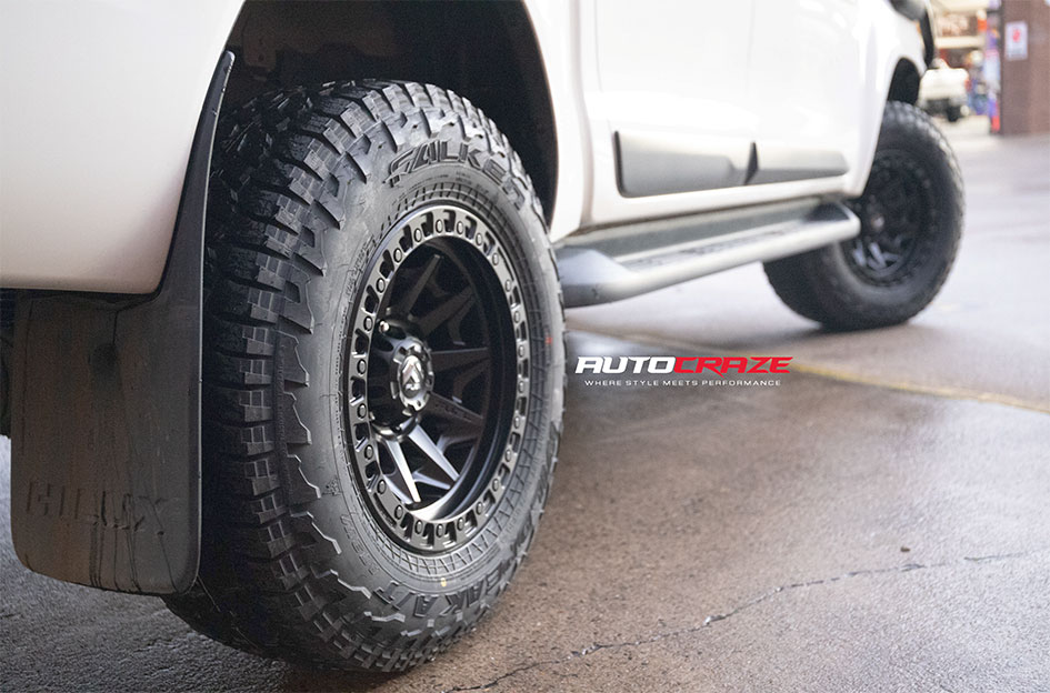 TOYOTA HILUX FUEL COVERT MATTE BLACK