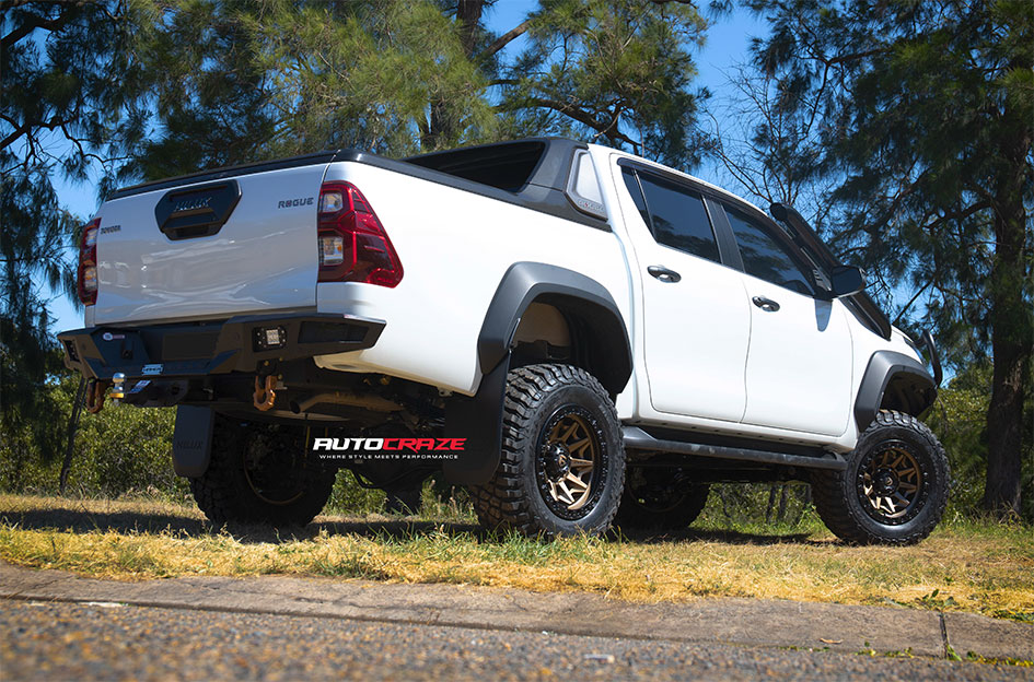TOYOTA HILUX FUEL COVERT BRONZE BLACK RING 