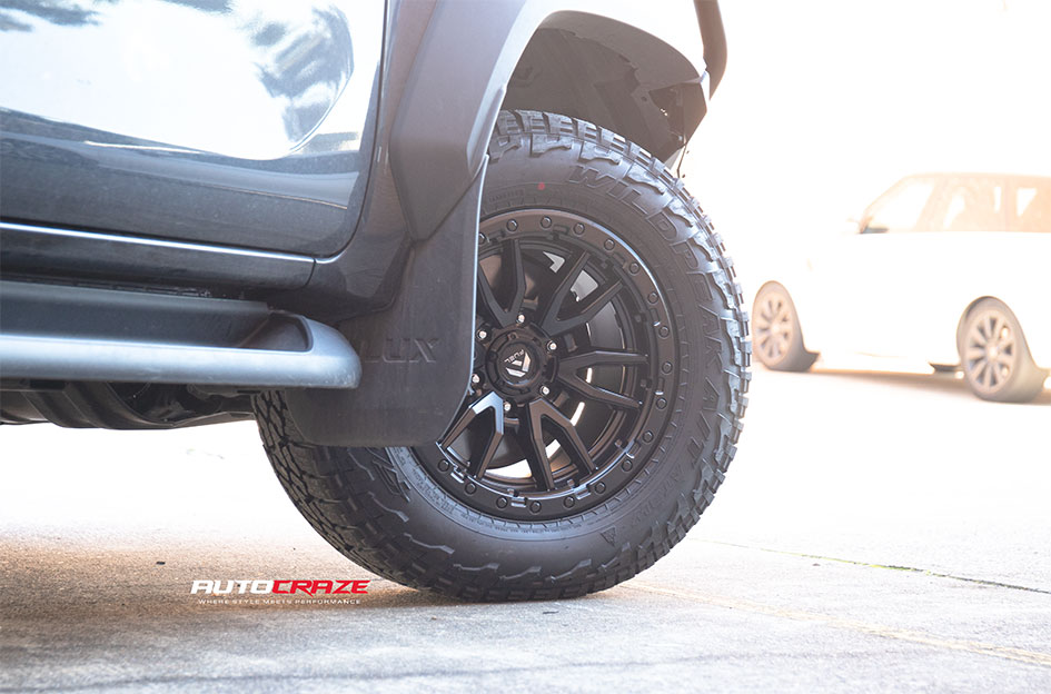 TOYOTA HILUX ROGUE FUEL REBEL 6 MATTE BLACK 