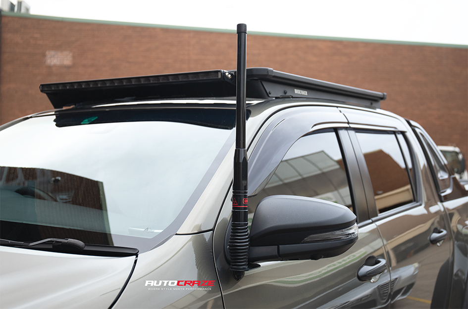 TOYOTA HILUX FUEL REBEL 6 MATTE BLACK 