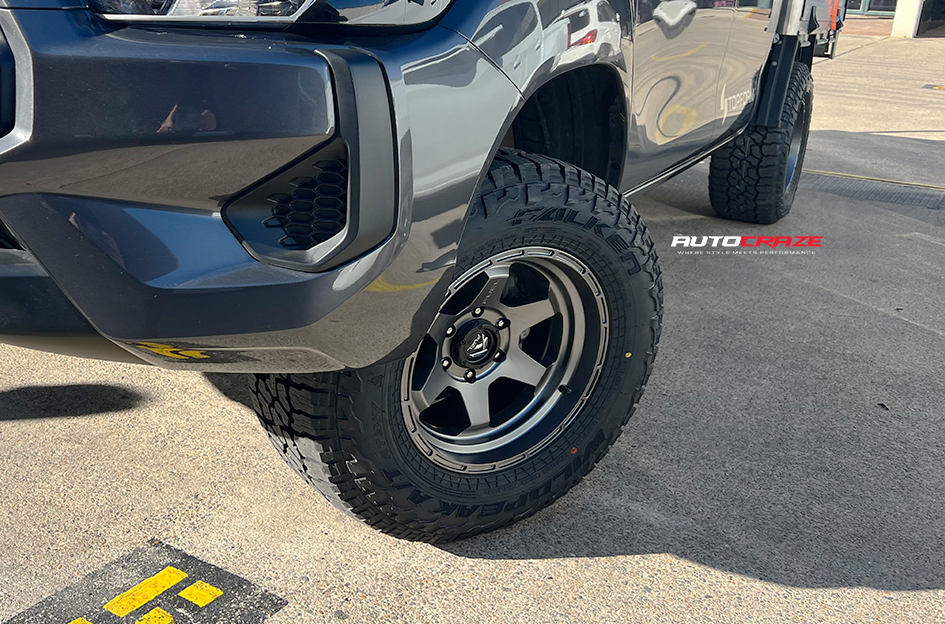 TOYOTA HILUX FUEL SHOK ANTHRACITE