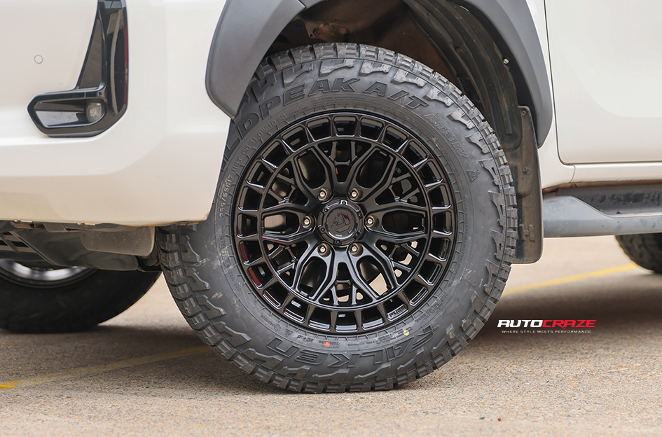 TOYOTA HILUX FUEL SIGMA BLACKOUT