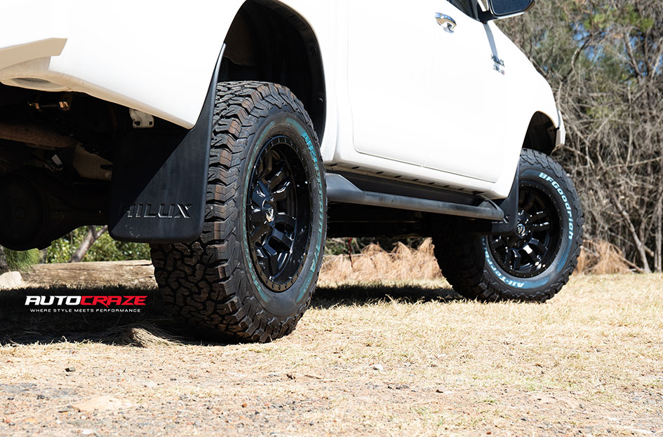 TOYOTA HILUX FUEL SLEDGE MATTE BLACK