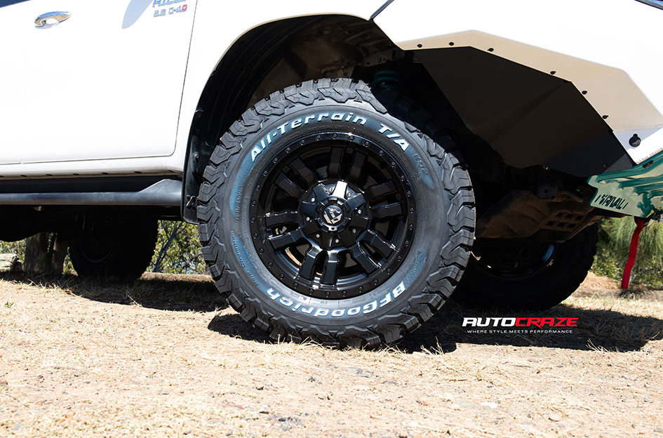 TOYOTA HILUX FUEL SLEDGE MATTE BLACK