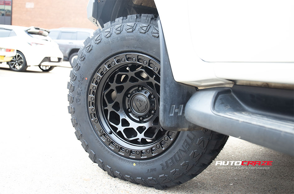 TOYOTA HILUX FUEL UNIT MATTE BLACK