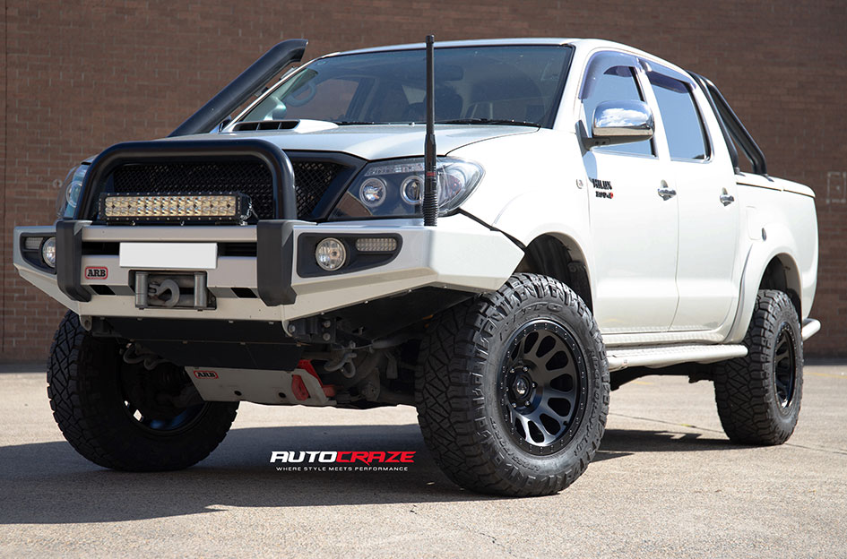 TOYOTA HILUX FUEL VECTOR MATTE BLACK