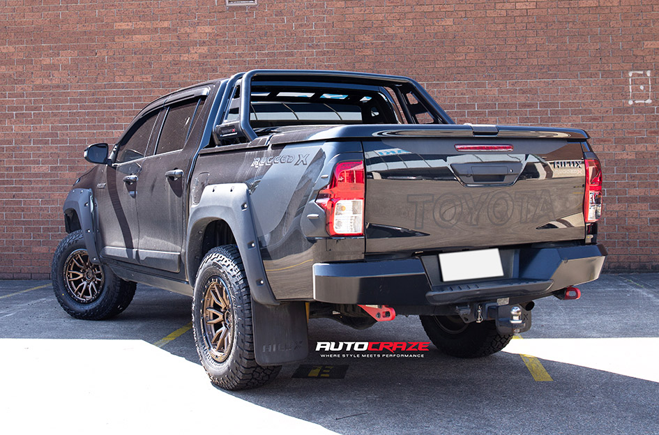 TOYOTA HILUX RUGGED X FUEL REBEL MATTE BRONZE BLACK LIP