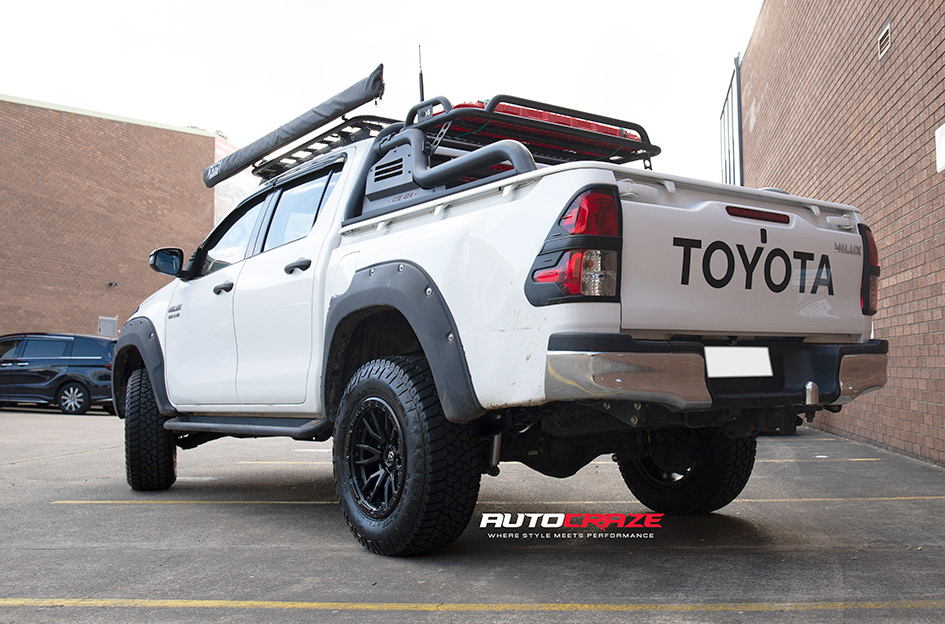 TOYOTA HILUX FUEL REBEL MATTE BLACK 