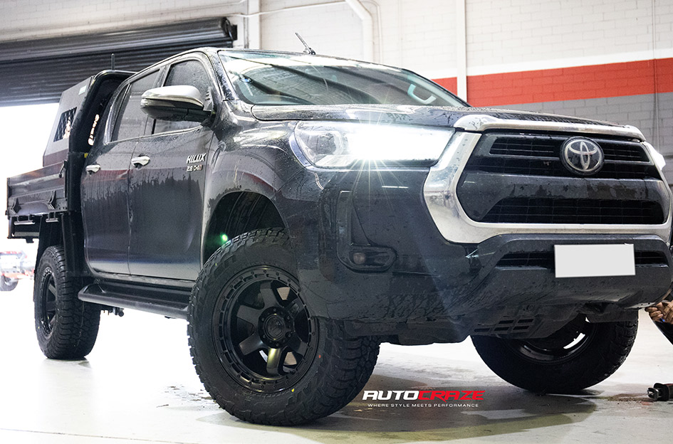 TOYOTA HILUX FUEL BLOCK MATTE BLACK WITH BLACK RING 
