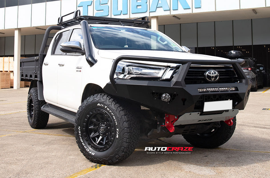 TOYOTA HILUX FUEL COVERT MATTE BLACK