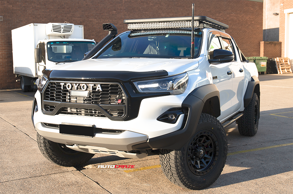 TOYOTA HILUX GR FUEL COVERT MATTE BLACK