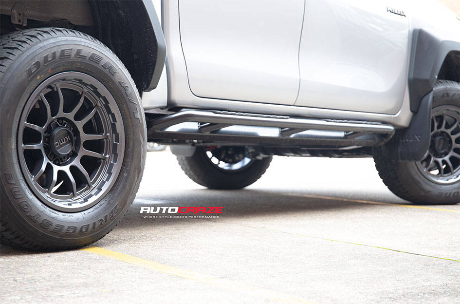 TOYOTA HILUX GR KMC WRATH MATTE ANTHRACITE 
