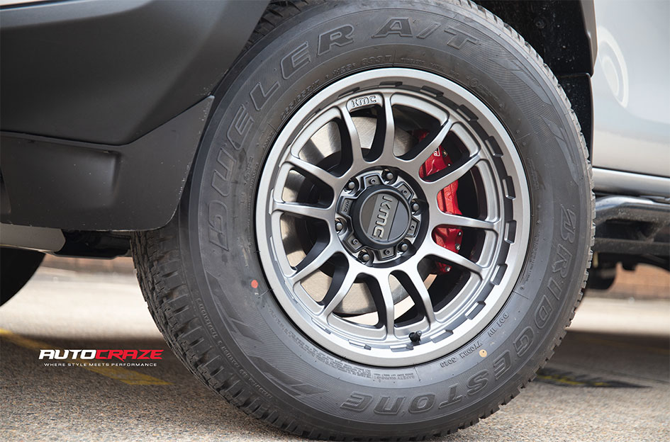 TOYOTA HILUX GR KMC WRATH MATTE ANTHRACITE 