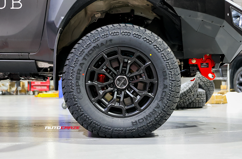 TOYOTA HILUX NOMAD N162 SATIN BLACK