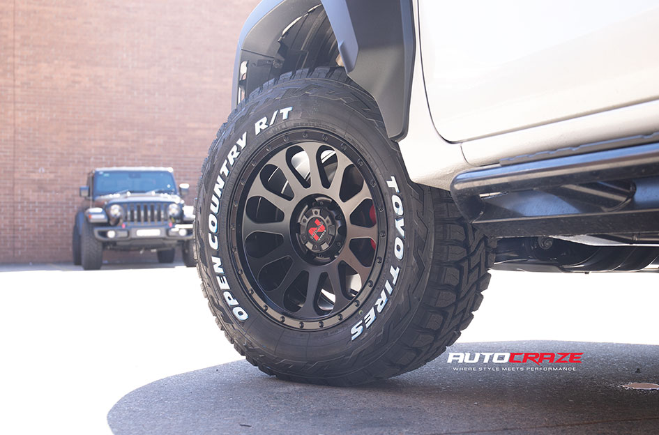 TOYOTA HILUX GR NOMAD VICTIM MATTE BLACK