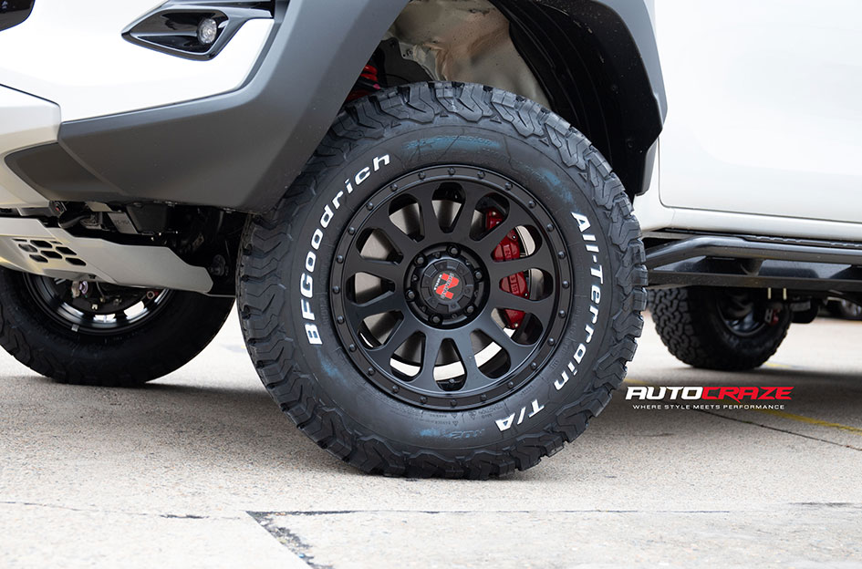 TOYOTA HILUX GR NOMAD VICTIM MATTE BLACK