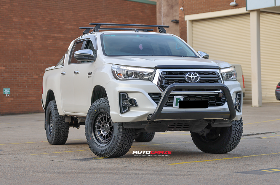 TOYOTA HILUX KMC CANYON SATIN BLACK W/ GRAY TINT