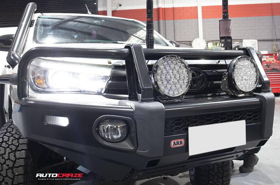 TOYOTA HILUX KMC CARNAGE SATIN BLACK W/ GRAY TINT