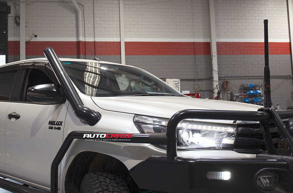 TOYOTA HILUX KMC CARNAGE SATIN BLACK W/ GRAY TINT
