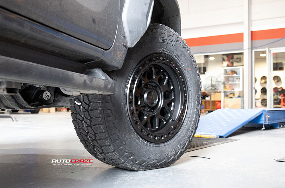 TOYOTA HILUX KMC GRS SATIN BLACK