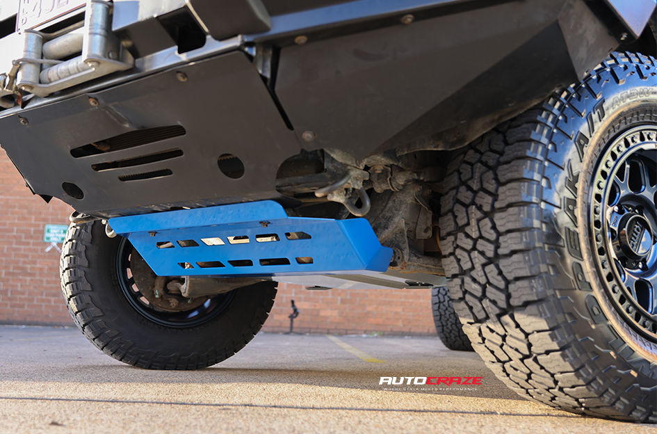 TOYOTA HILUX KMC GRS MIDNIGHT BLUE W/ GLOSS BLACK LIP