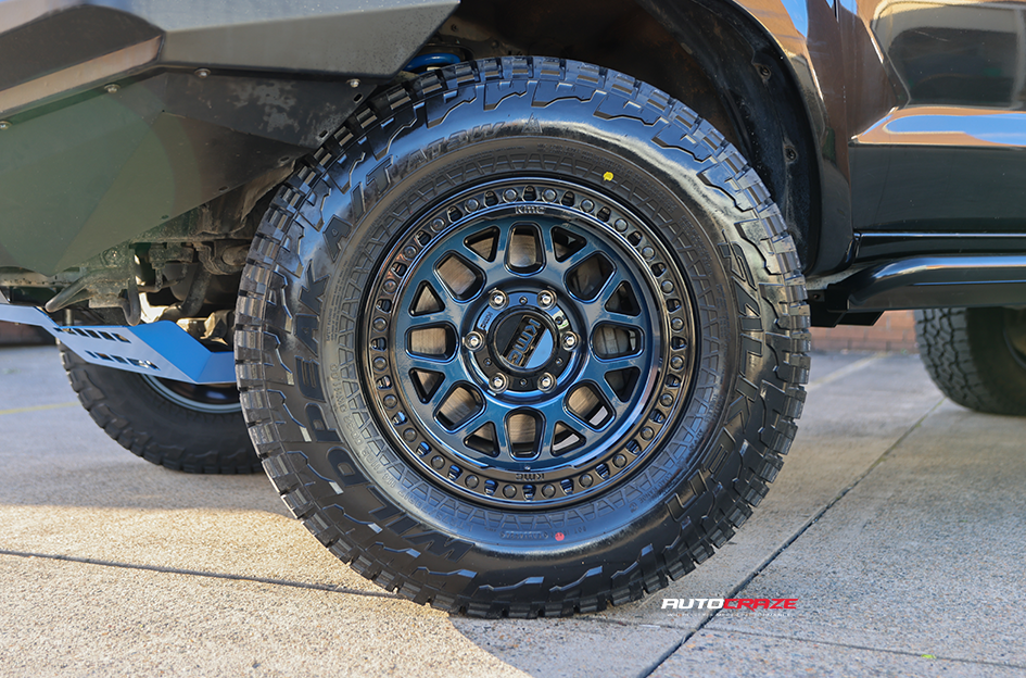 TOYOTA HILUX KMC GRS MIDNIGHT BLUE W/ GLOSS BLACK LIP