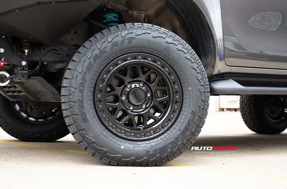 TOYOTA HILUX KMC GRS SATIN BLACK