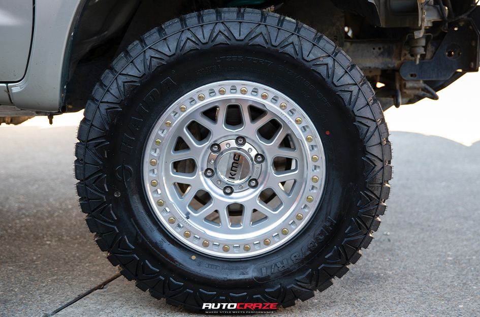 TOYOTA HILUX KMC GRS GLOSS SILVER MACHINED