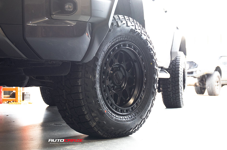 TOYOTA HILUX KMC GRS SATIN BLACK