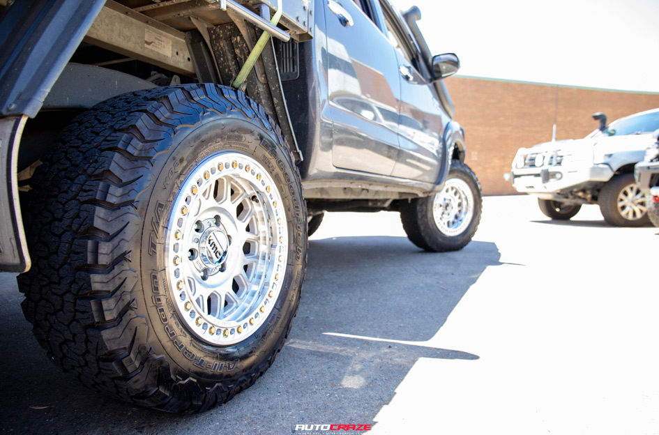 TOYOTA HILUX KMC GRS GLOSS SILVER MACHINED