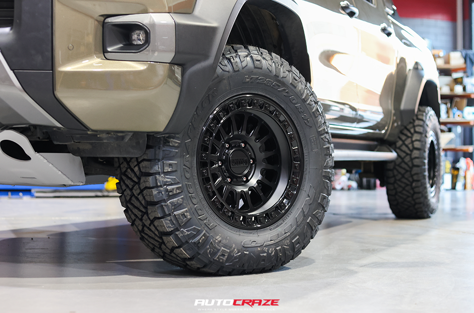 TOYOTA HILUX KMC IMS MATTE BLACK W/ GLOSS BLACK LIP