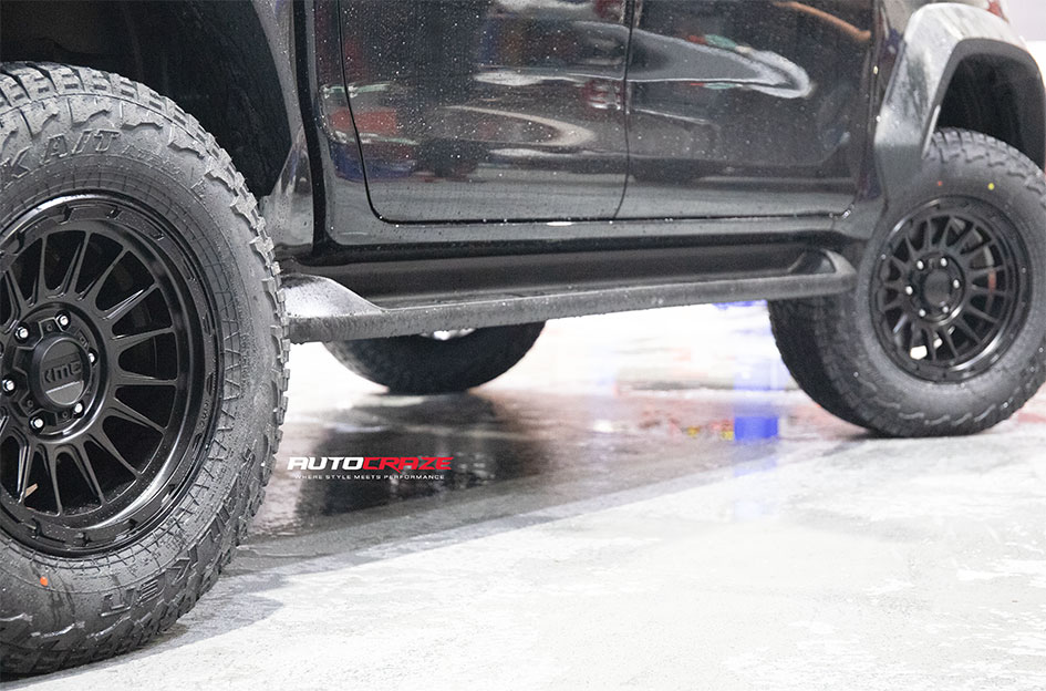 TOYOTA HILUX KMC KM542 IMPACT SATIN BLACK 