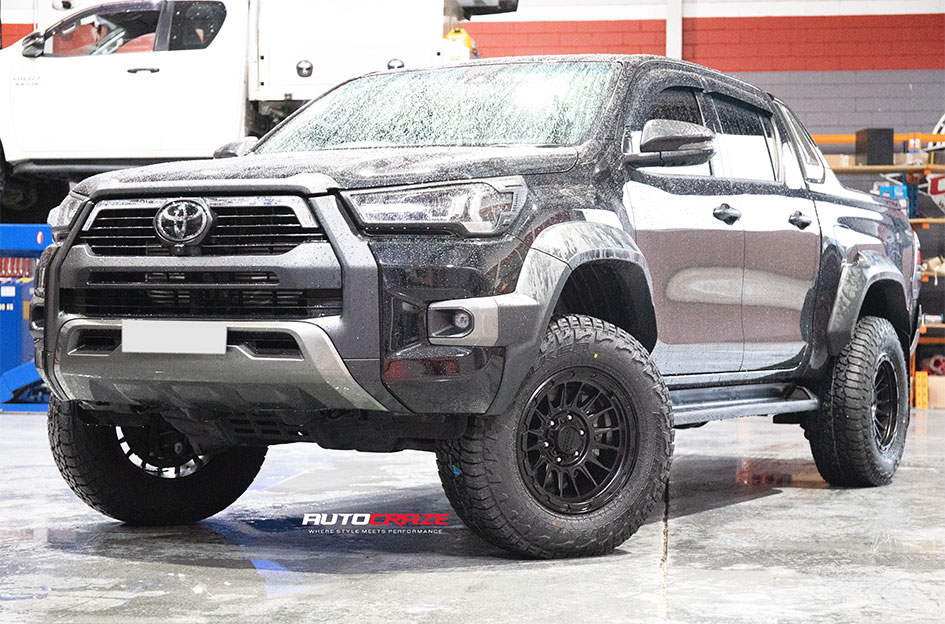 TOYOTA HILUX KMC KM542 IMPACT SATIN BLACK 