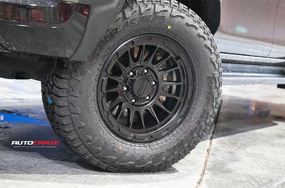 TOYOTA HILUX KMC KM542 IMPACT SATIN BLACK 
