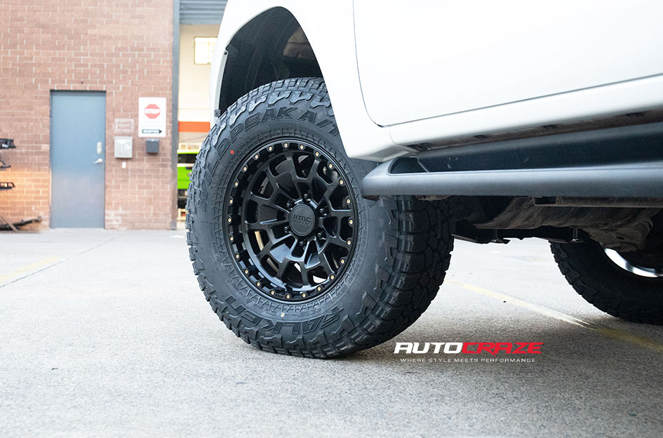 TOYOTA HILUX KMC SUMMIT SATIN BLACK